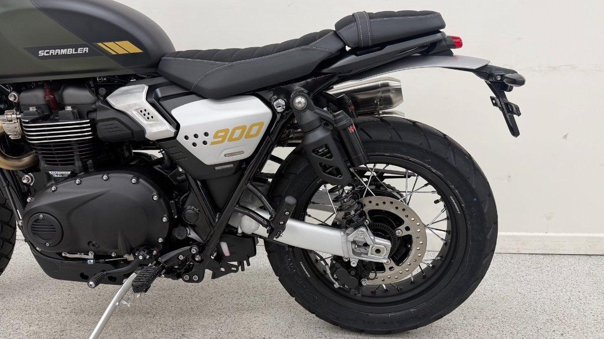2026 TRIUMPH SCRAMBLER 900 ROAD