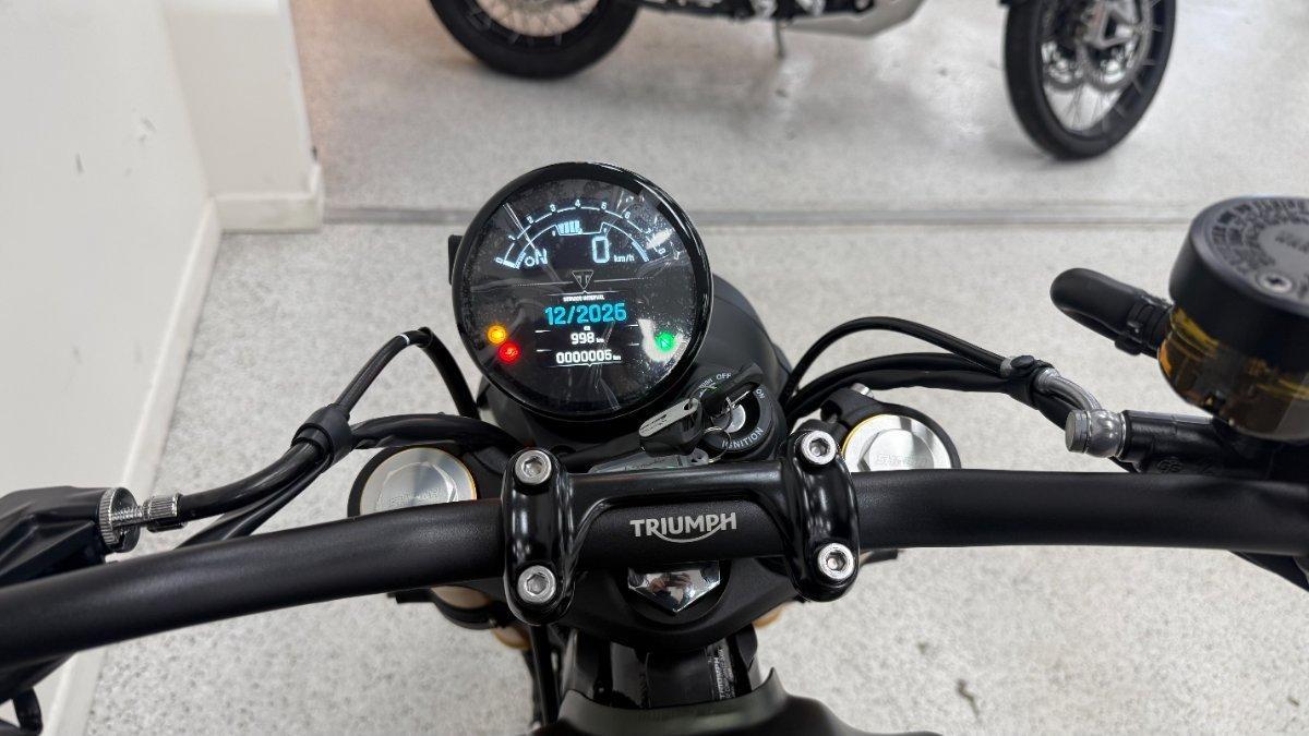 2026 TRIUMPH SCRAMBLER 900 ROAD