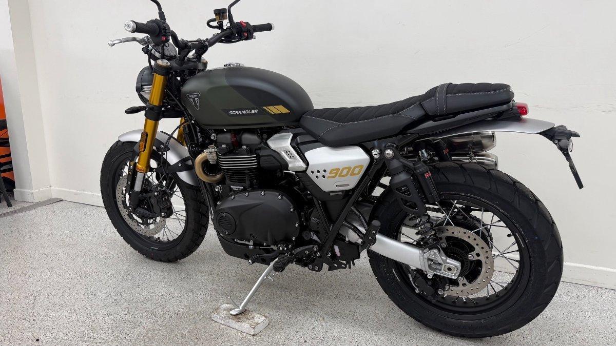2026 TRIUMPH SCRAMBLER 900 ROAD