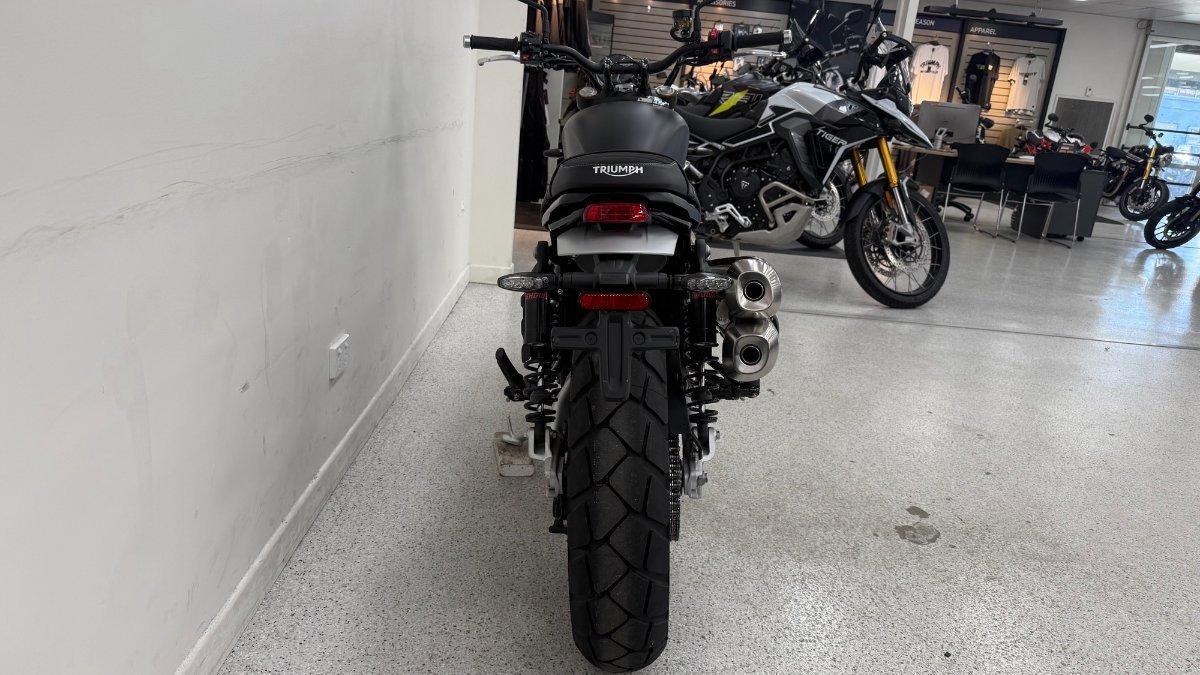 2026 TRIUMPH SCRAMBLER 900 ROAD