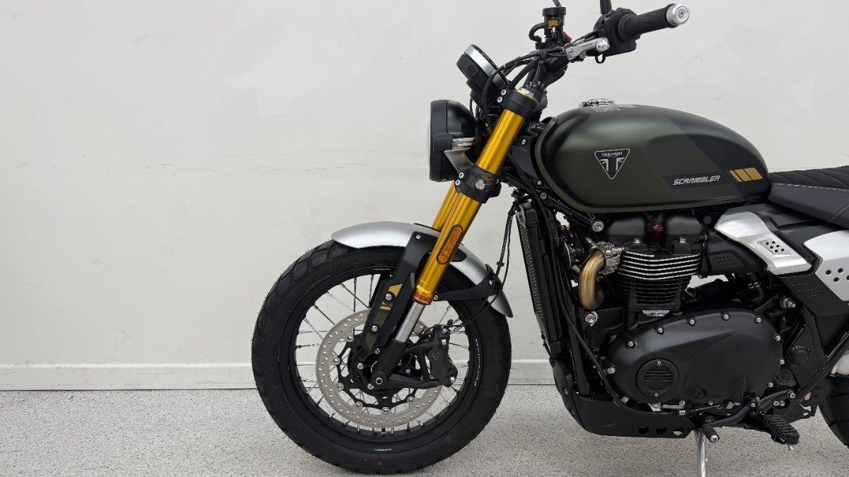 2026 TRIUMPH SCRAMBLER 900 ROAD