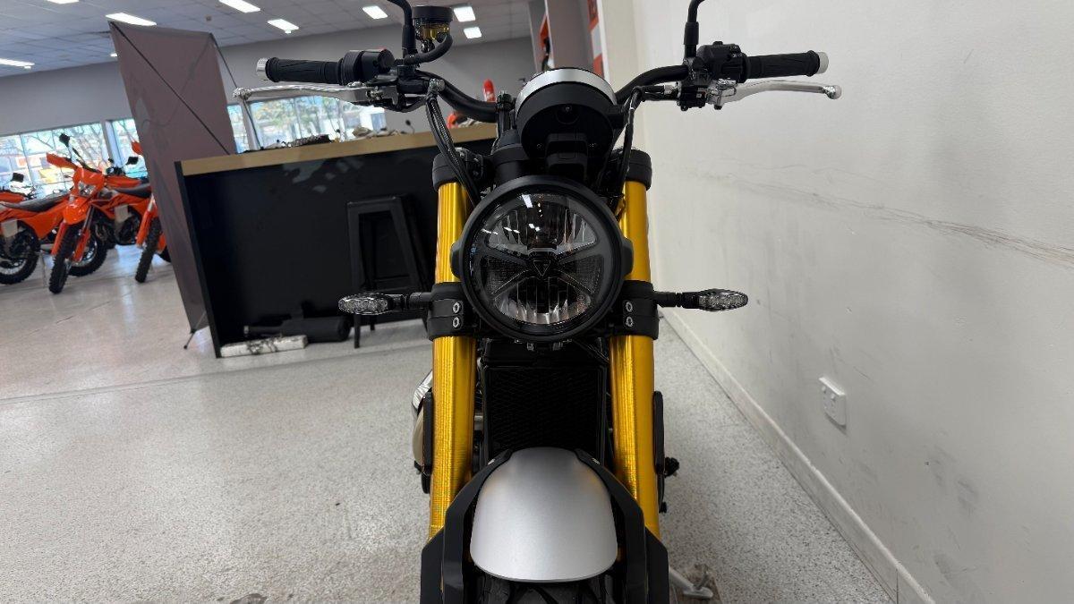 2026 TRIUMPH SCRAMBLER 900 ROAD