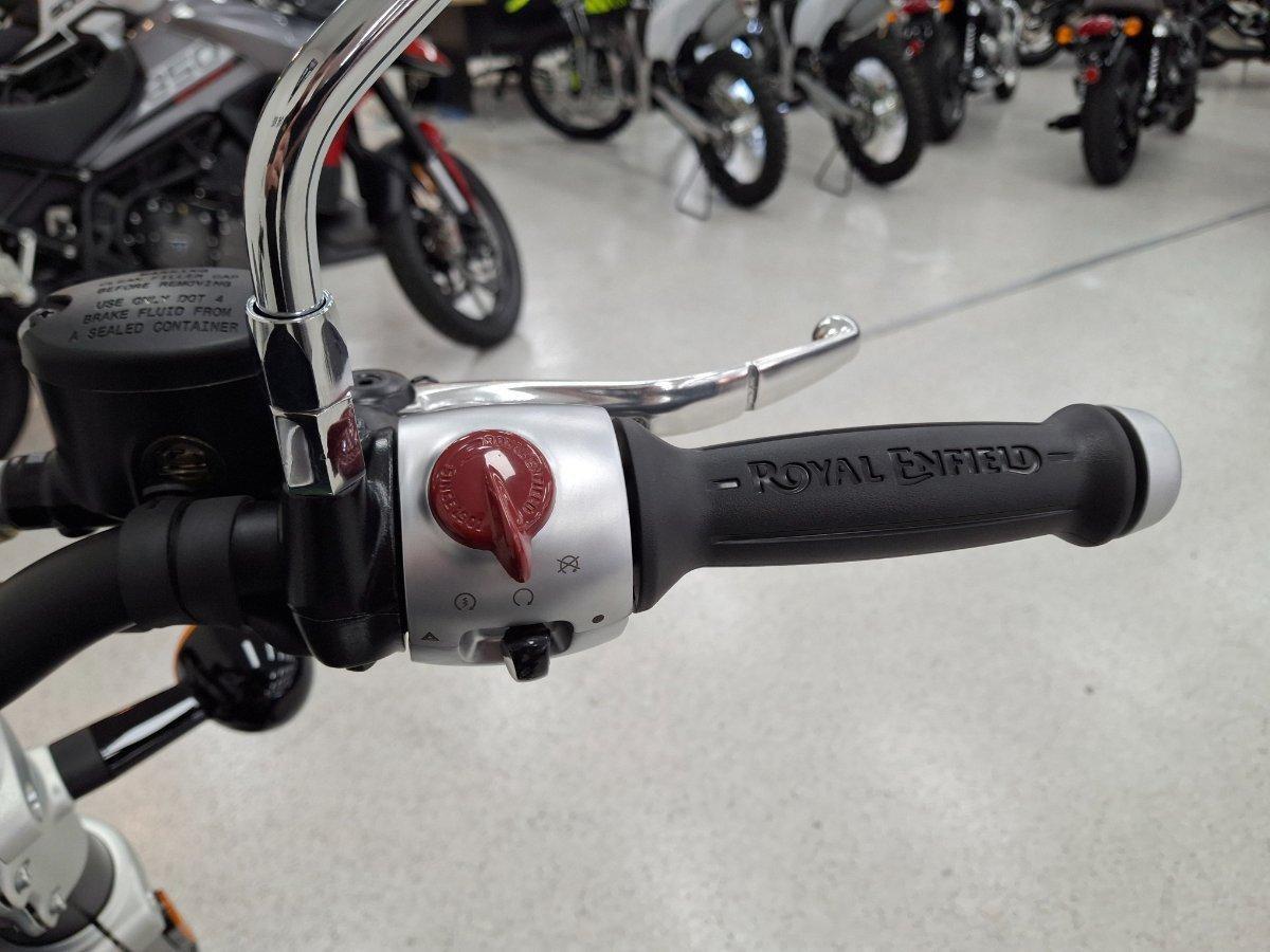 2026 ROYAL ENFIELD SUPER METEOR 650 ROAD