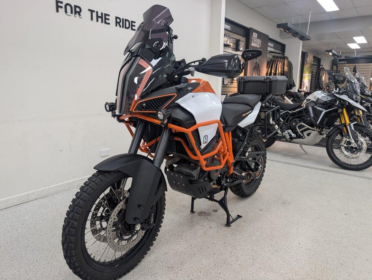 2017 KTM SUPER ADVENTURE R DUAL SPORTS