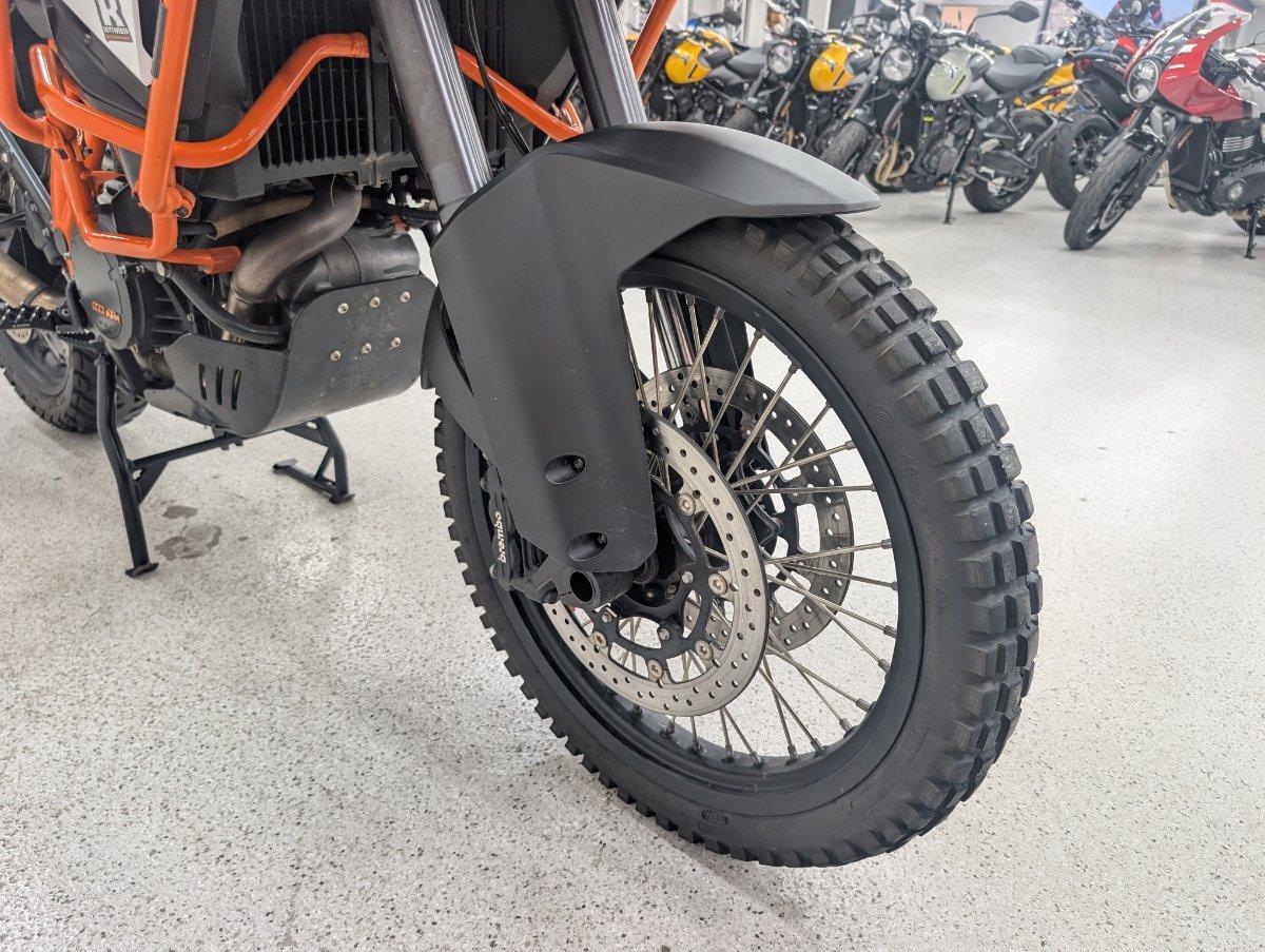 2017 KTM SUPER ADVENTURE R DUAL SPORTS