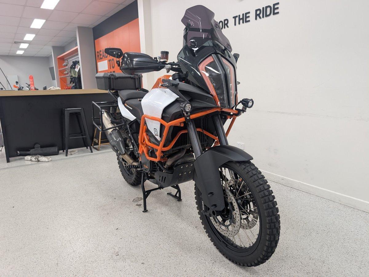 2017 KTM SUPER ADVENTURE R DUAL SPORTS