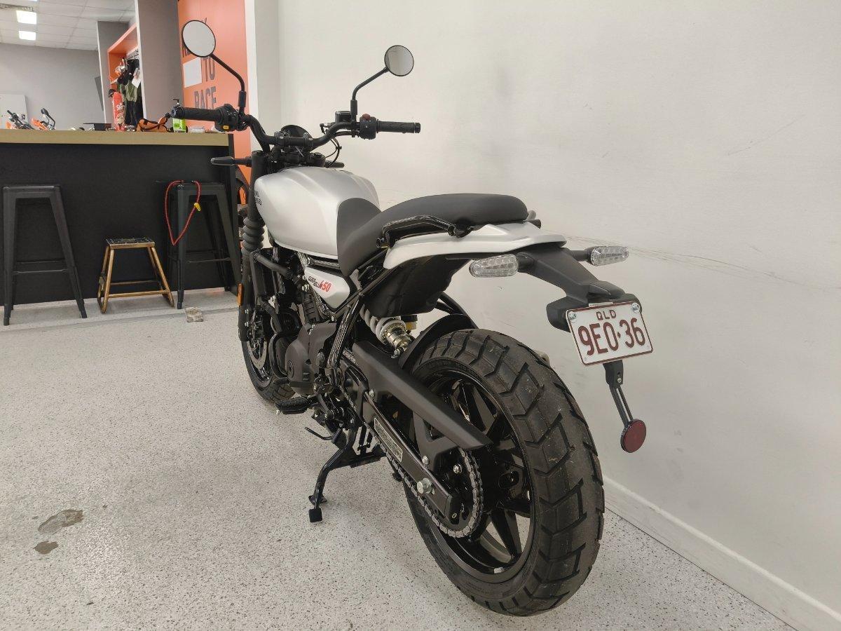 2026 ROYAL ENFIELD GUERILLA 450 ROAD