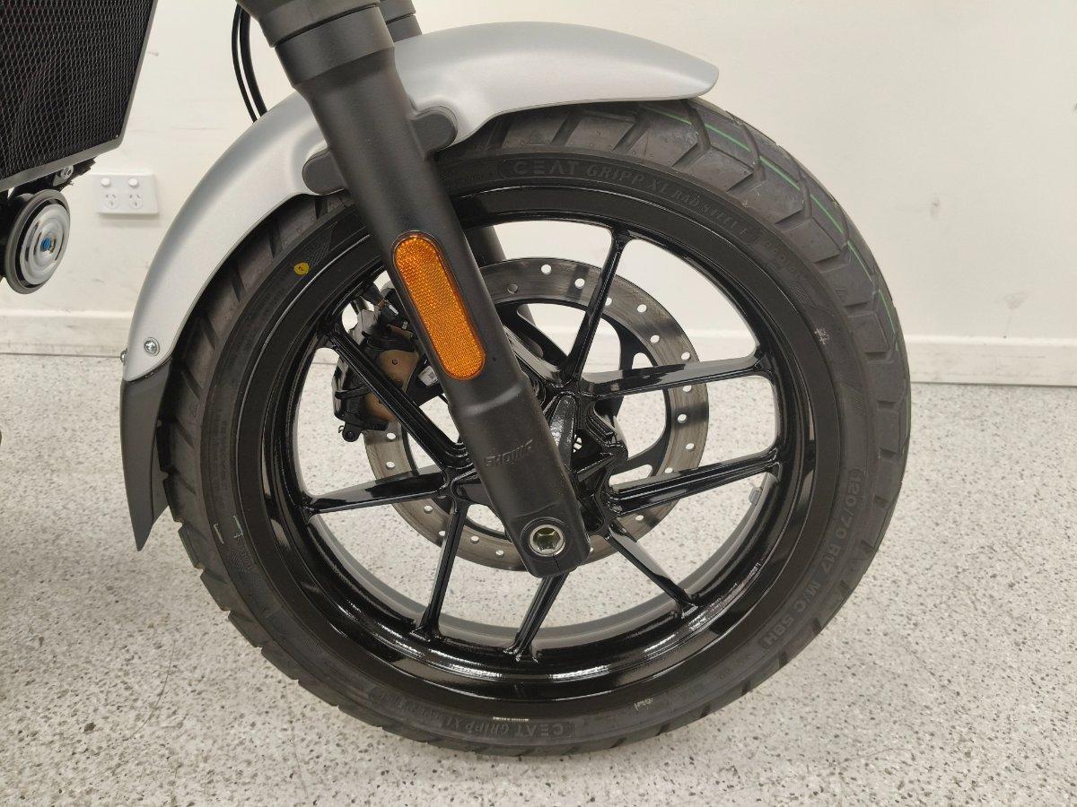 2026 ROYAL ENFIELD GUERILLA 450 ROAD