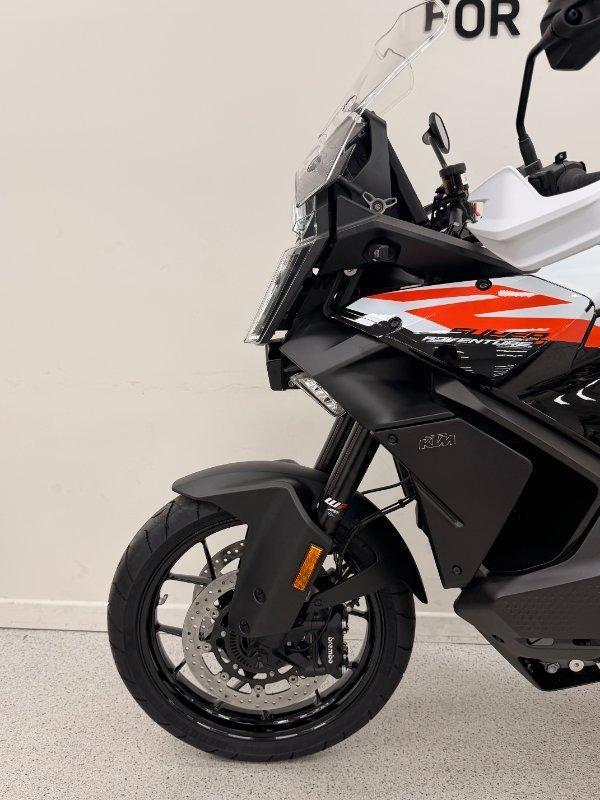 2026 KTM 1390 SUPER ADVENTURE S EVO DUAL SPORTS