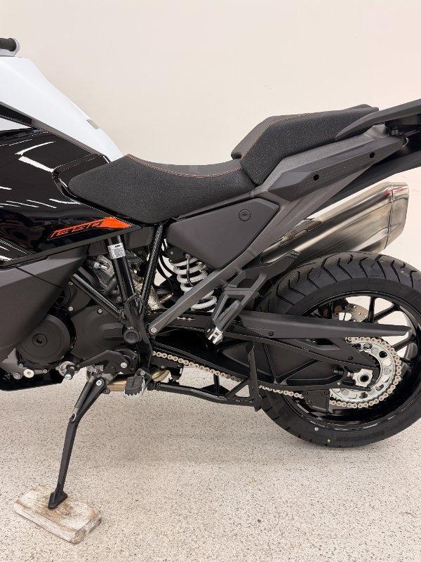 2026 KTM 1390 SUPER ADVENTURE S EVO DUAL SPORTS