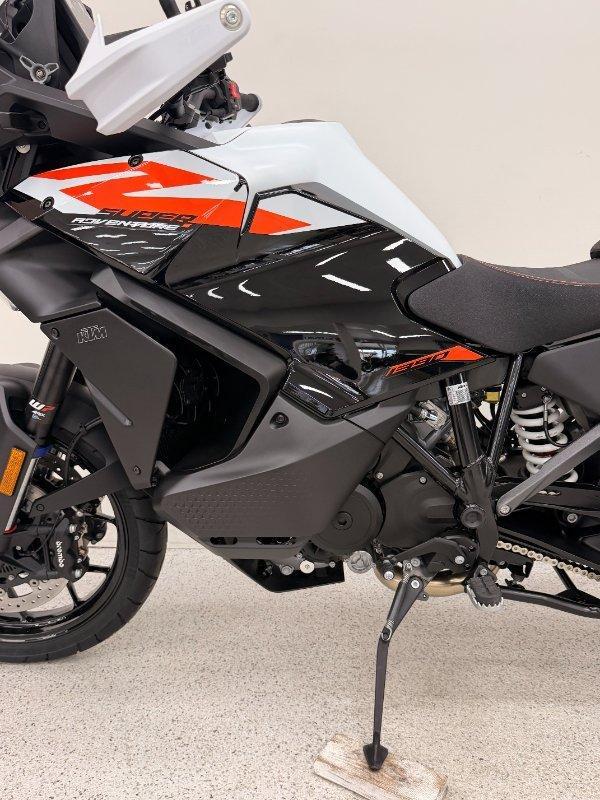 2026 KTM 1390 SUPER ADVENTURE S EVO DUAL SPORTS