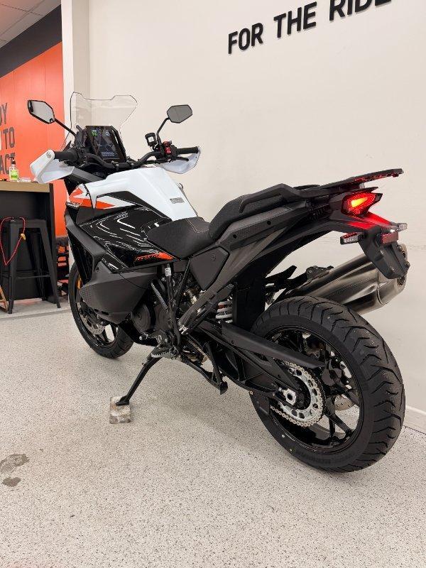 2026 KTM 1390 SUPER ADVENTURE S EVO DUAL SPORTS