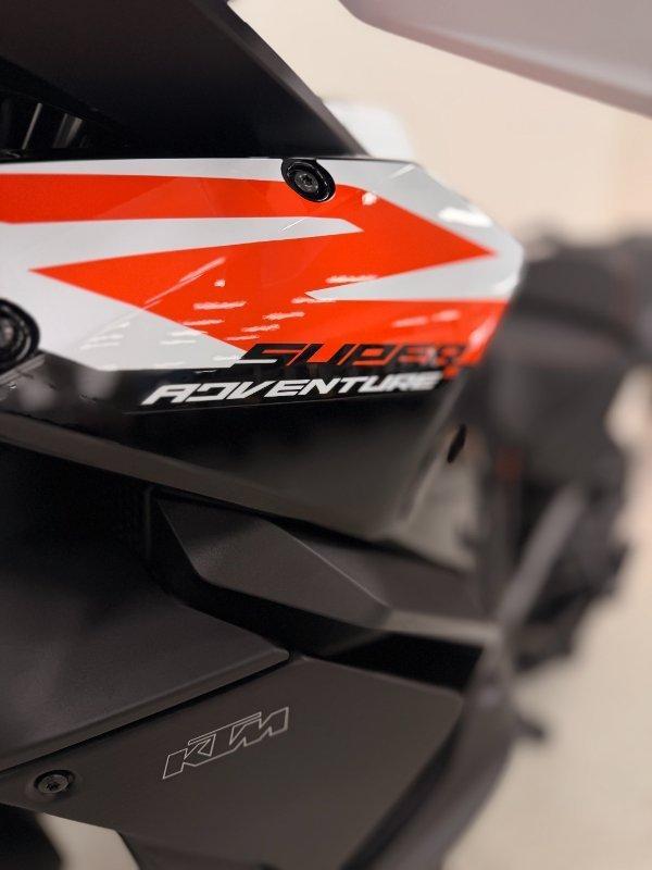 2026 KTM 1390 SUPER ADVENTURE S EVO DUAL SPORTS