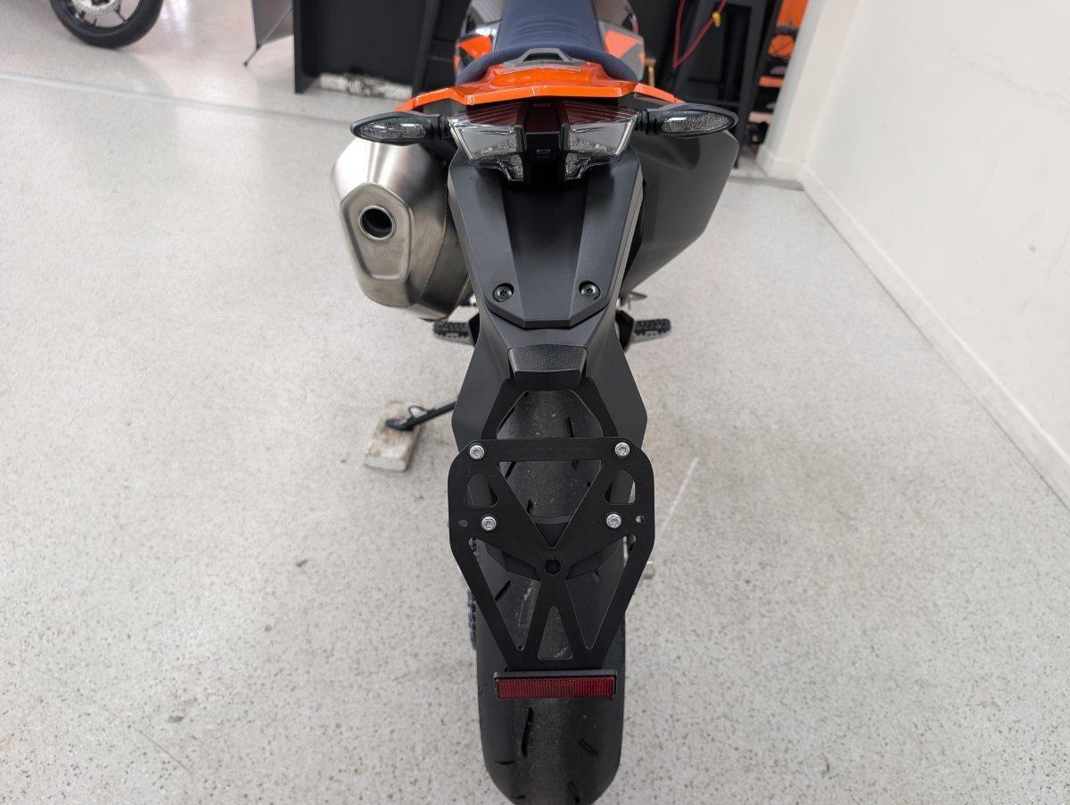 2026 KTM 690 SMC R SUPERMOTARD