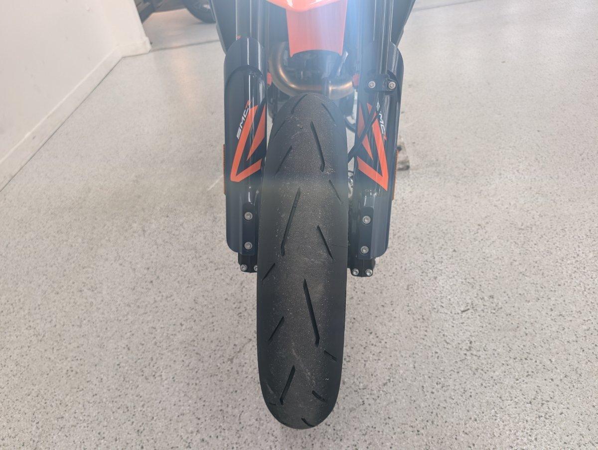 2026 KTM 690 SMC R SUPERMOTARD