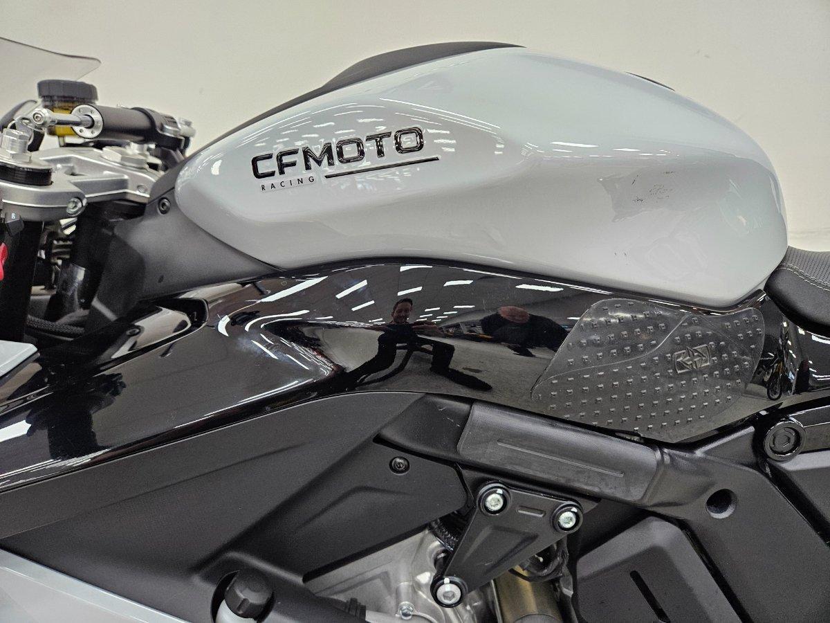 2025 CF MOTO 675 SR-R ABS SPORTS
