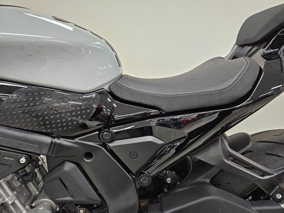 2025 CF MOTO 675 SR-R ABS SPORTS