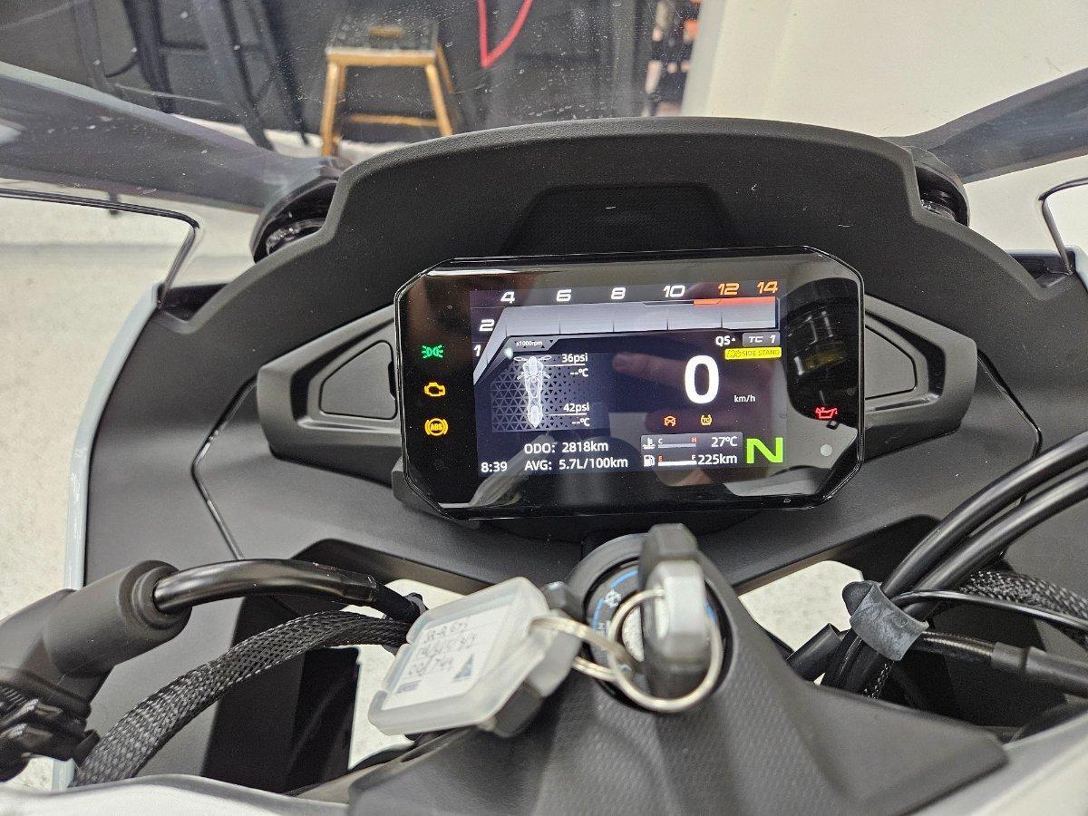 2025 CF MOTO 675 SR-R ABS SPORTS