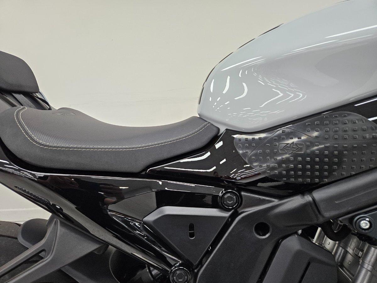 2025 CF MOTO 675 SR-R ABS SPORTS
