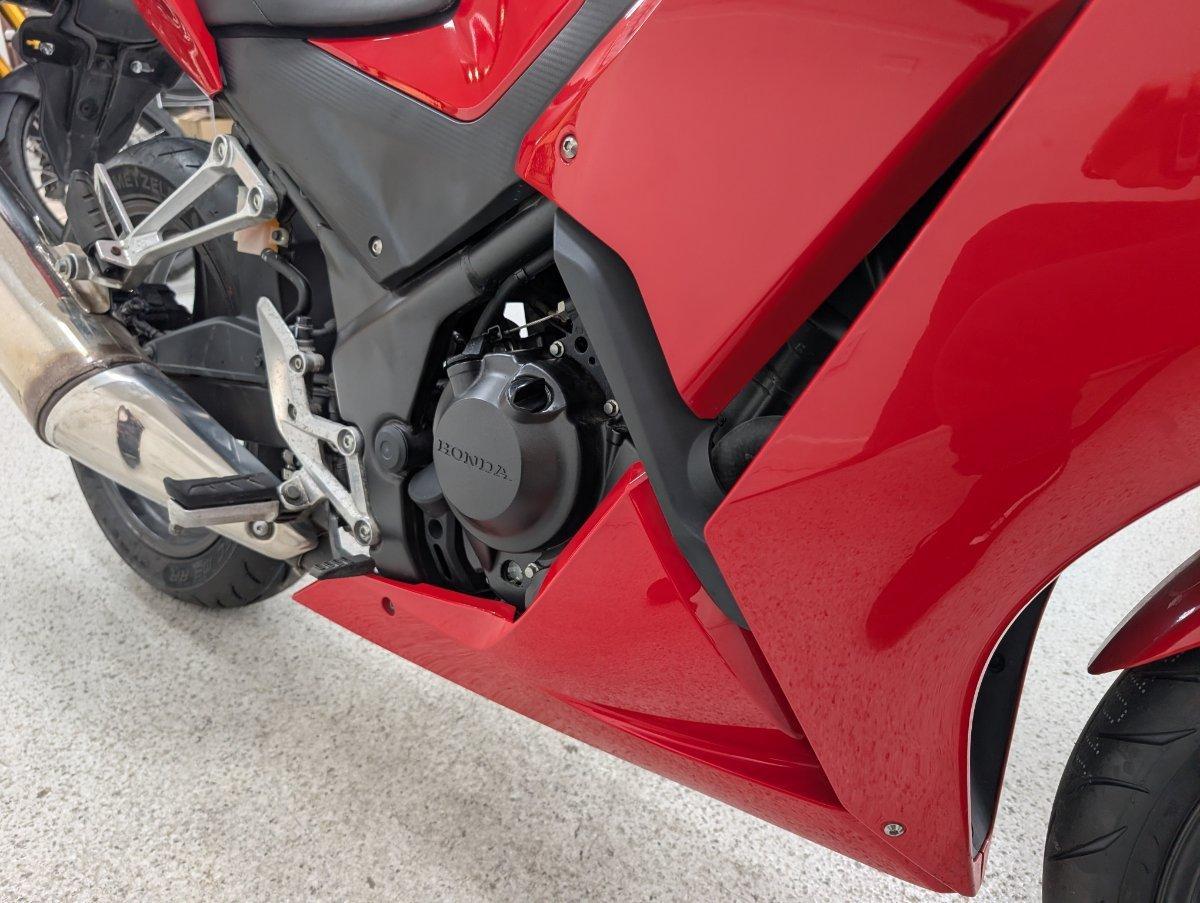 2015 HONDA CBR300R (ABS) ROAD