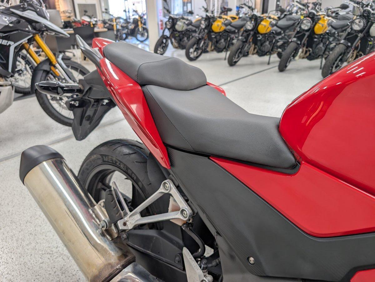 2015 HONDA CBR300R (ABS) ROAD