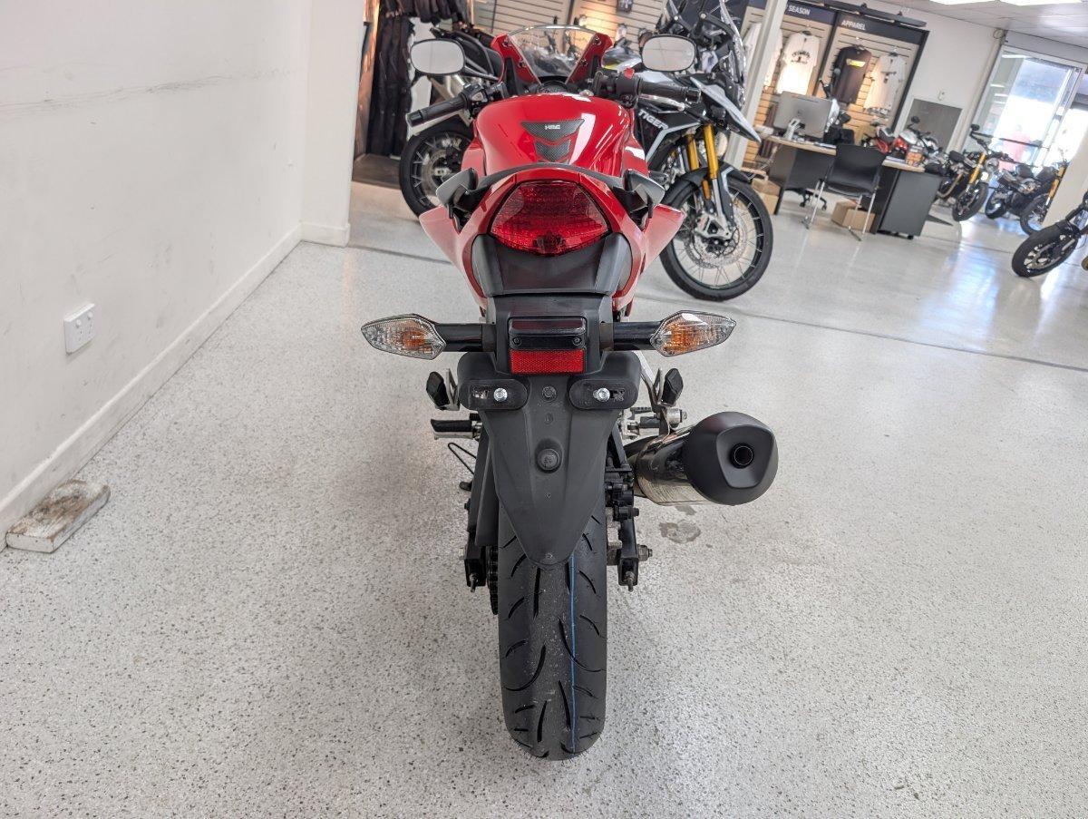 2015 HONDA CBR300R (ABS) ROAD