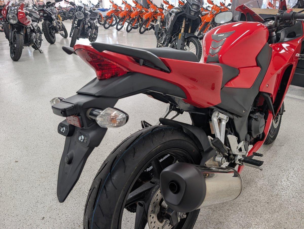 2015 HONDA CBR300R (ABS) ROAD