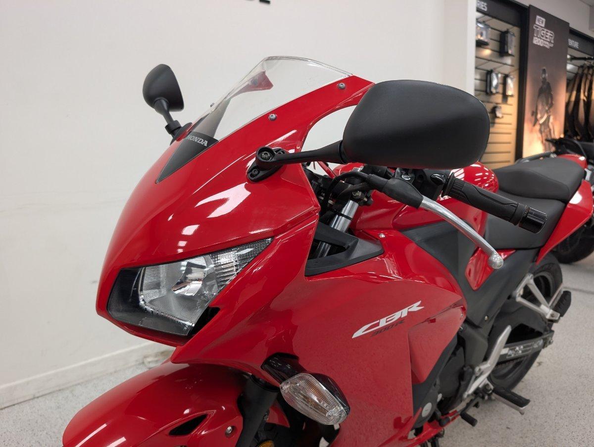 2015 HONDA CBR300R (ABS) ROAD