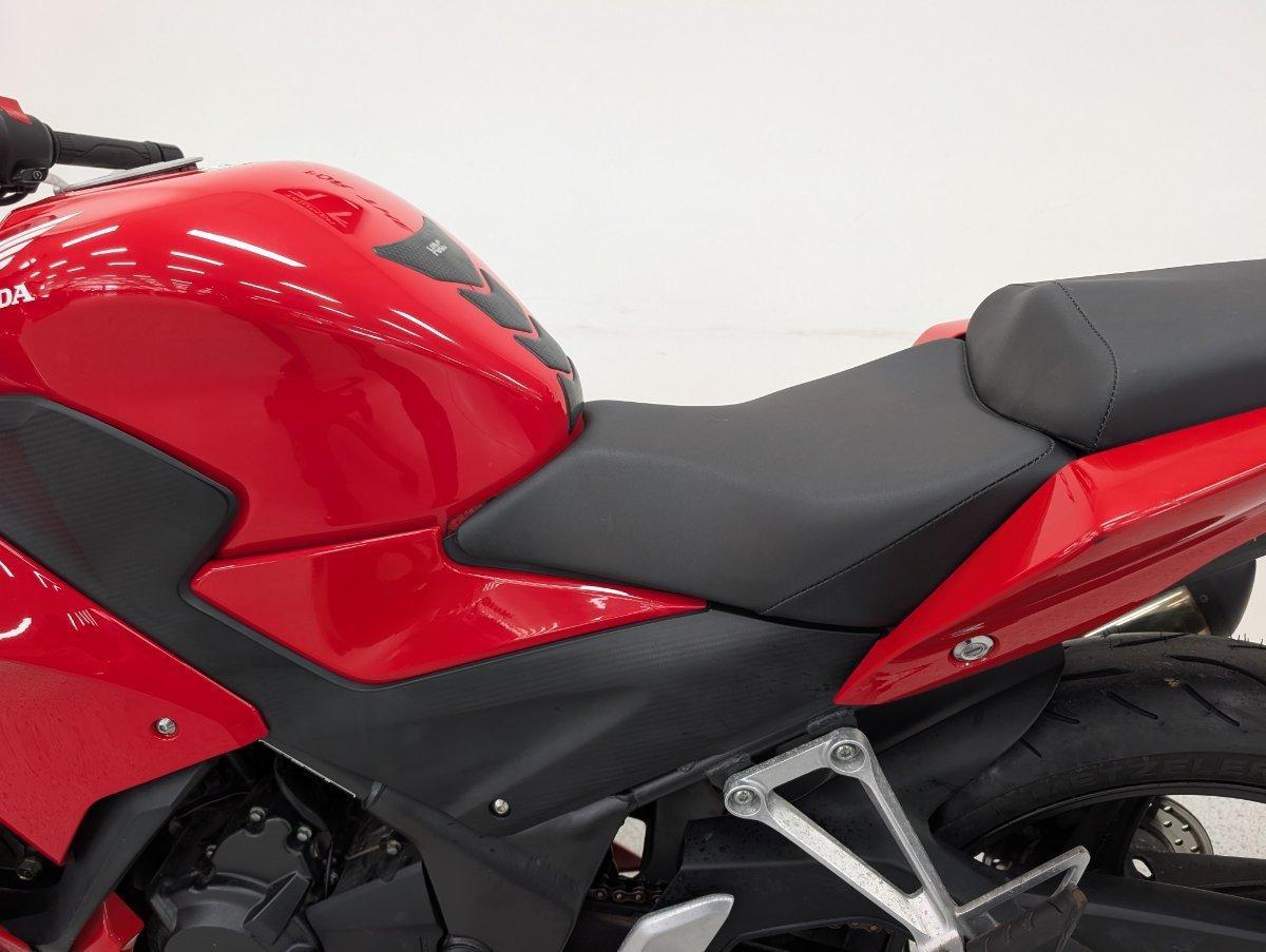 2015 HONDA CBR300R (ABS) ROAD