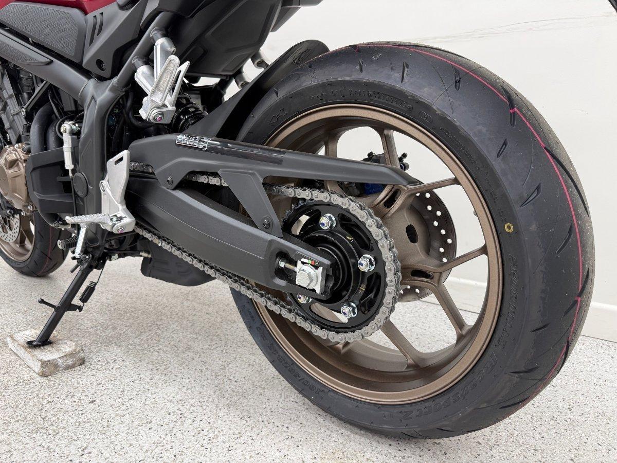 2026 HONDA CB650R E-CLUTCH SPORTS