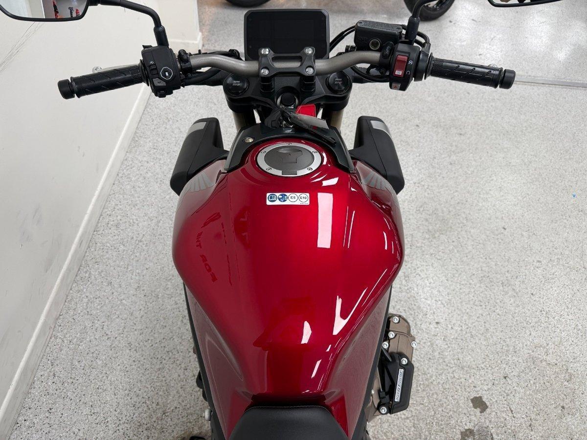 2026 HONDA CB650R E-CLUTCH SPORTS