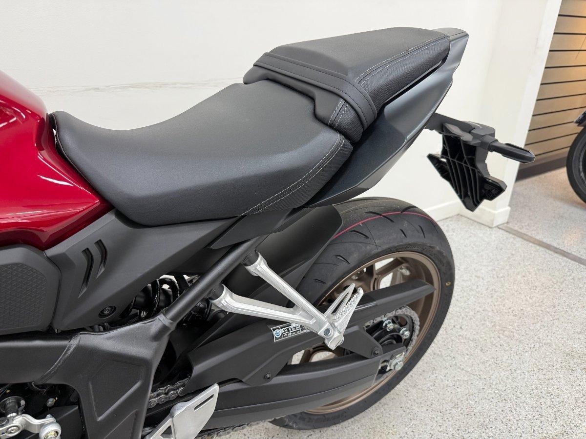 2026 HONDA CB650R E-CLUTCH SPORTS