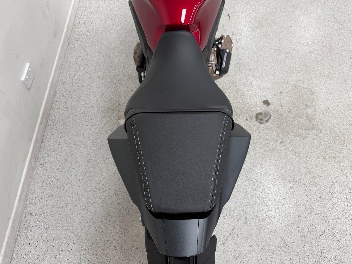 2026 HONDA CB650R E-CLUTCH SPORTS