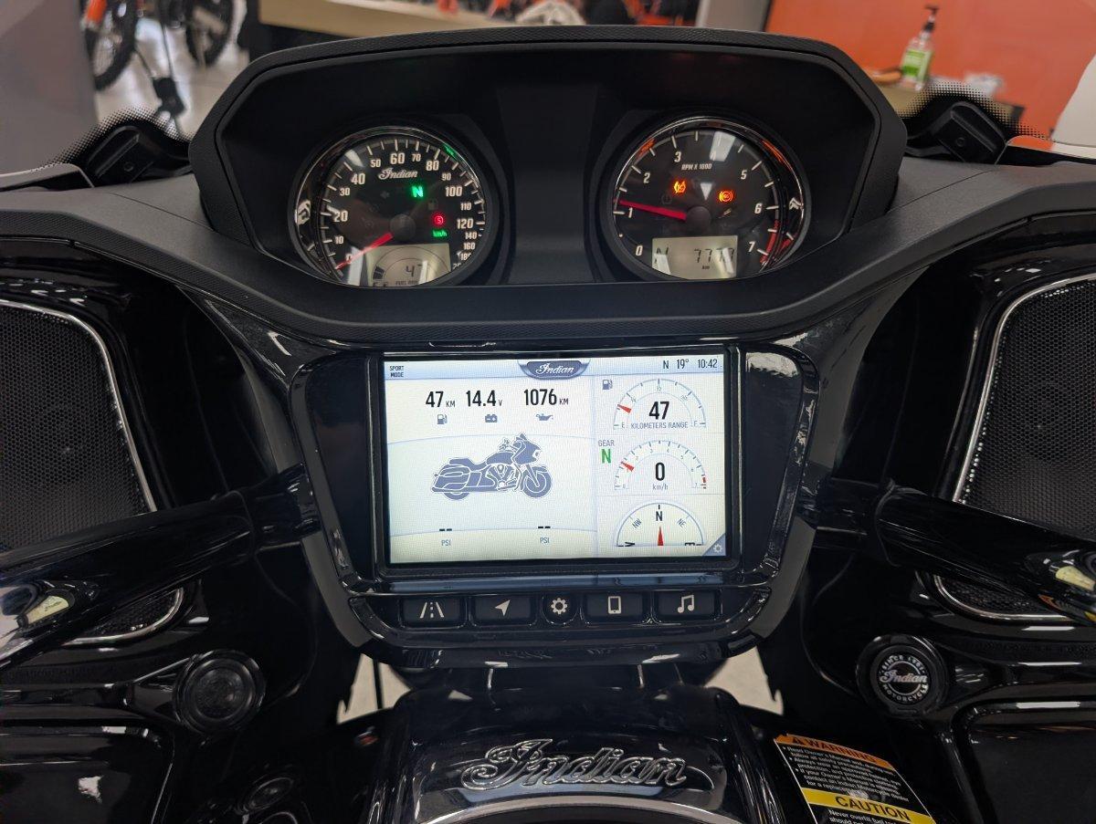 2023 INDIAN CHALLENGER ELITE ROAD