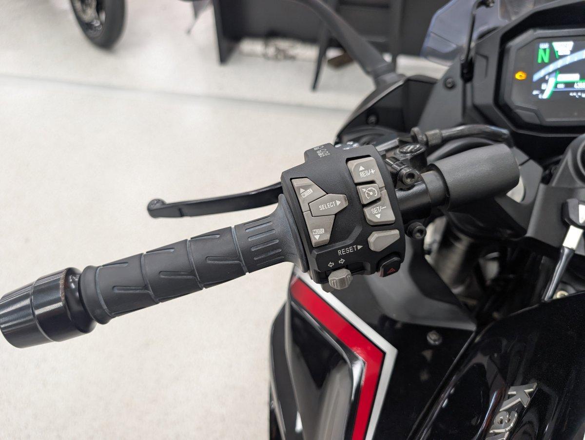 2022 KAWASAKI NINJA 1000SX SPORTS