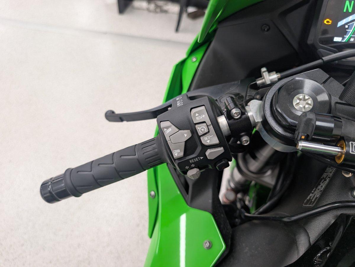 2025 KAWASAKI NINJA ZX-10R SPORTS