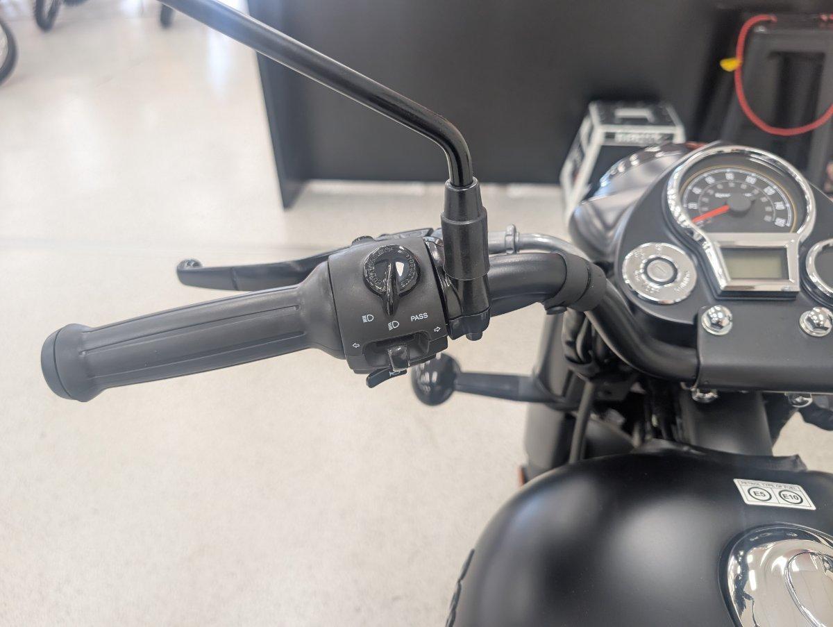 2026 ROYAL ENFIELD CLASSIC 350 DARK ROAD