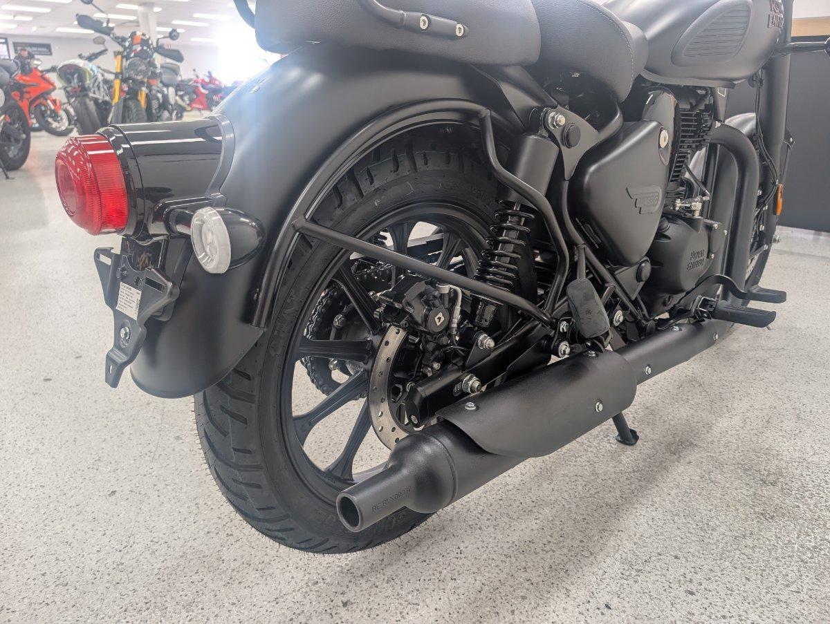2026 ROYAL ENFIELD CLASSIC 350 DARK ROAD