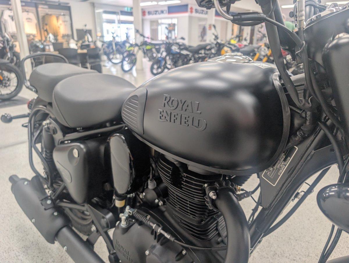 2026 ROYAL ENFIELD CLASSIC 350 DARK ROAD