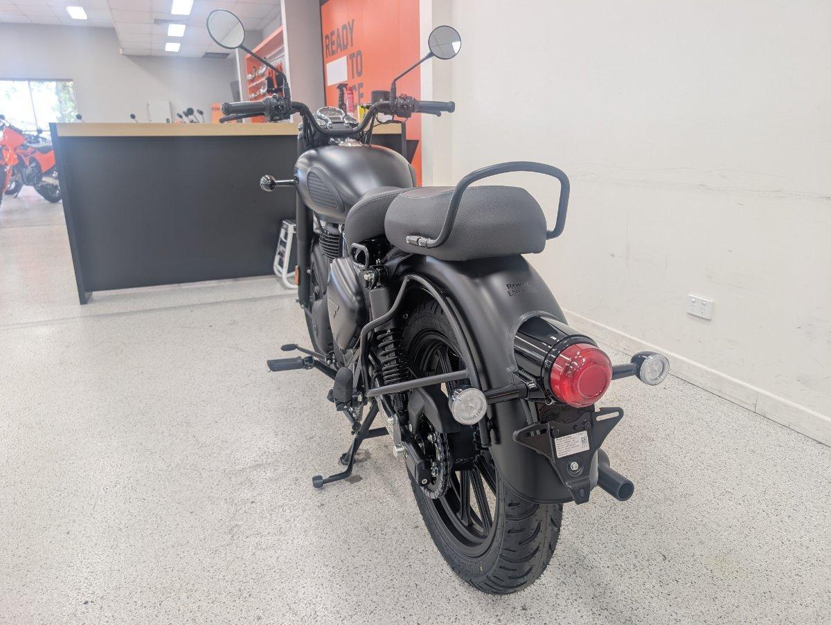 2026 ROYAL ENFIELD CLASSIC 350 DARK ROAD