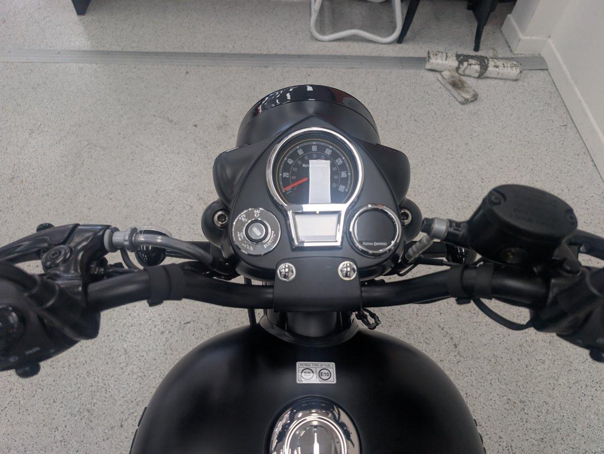 2026 ROYAL ENFIELD CLASSIC 350 DARK ROAD