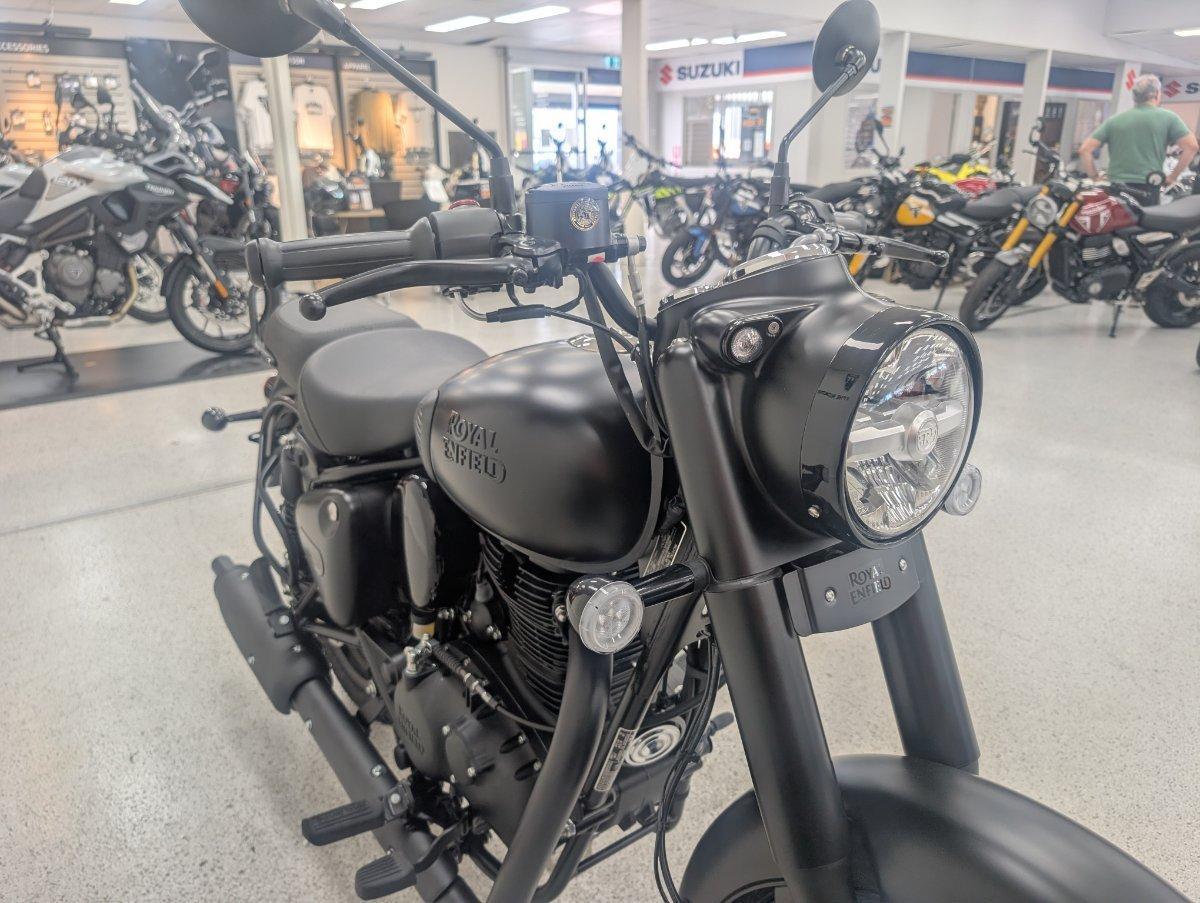 2026 ROYAL ENFIELD CLASSIC 350 DARK ROAD