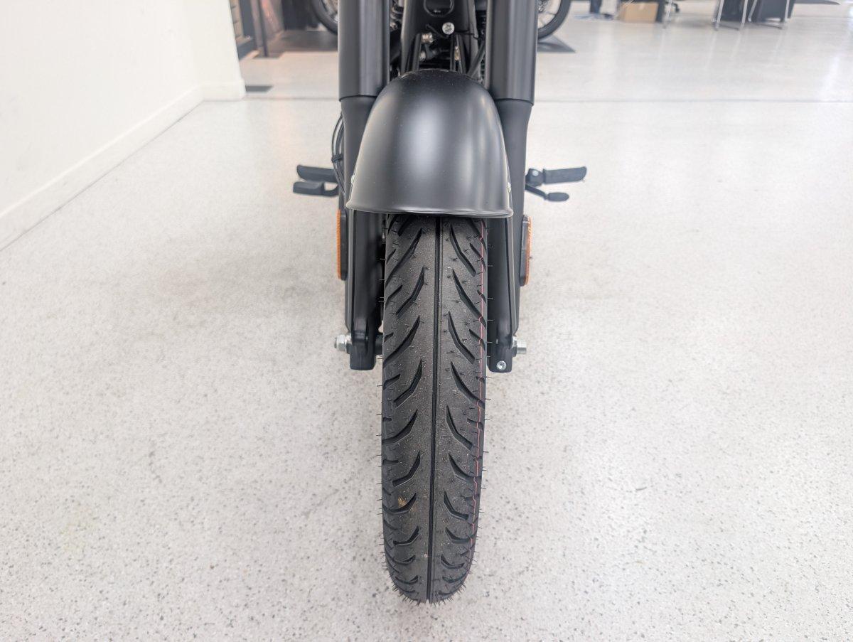 2026 ROYAL ENFIELD CLASSIC 350 DARK ROAD