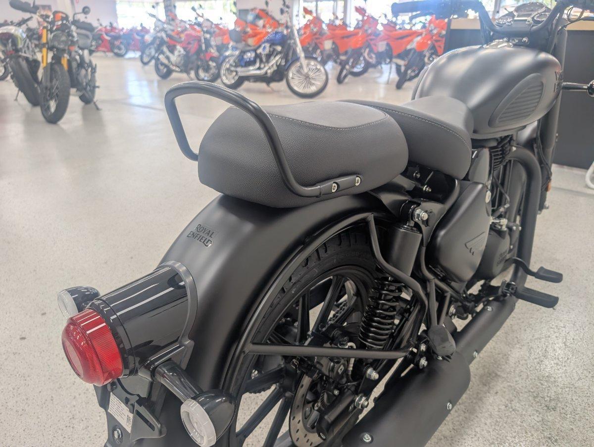 2026 ROYAL ENFIELD CLASSIC 350 DARK ROAD