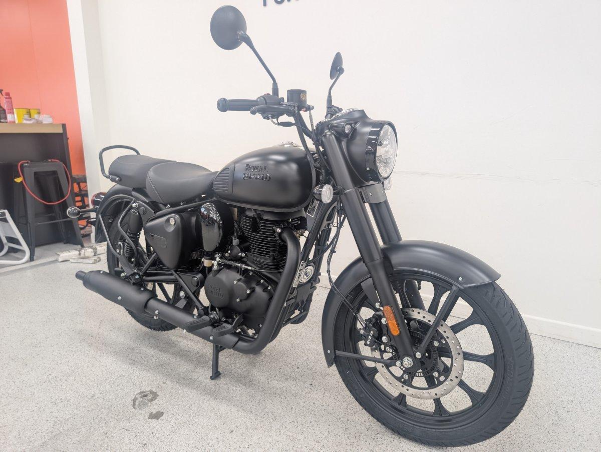 2026 ROYAL ENFIELD CLASSIC 350 DARK ROAD