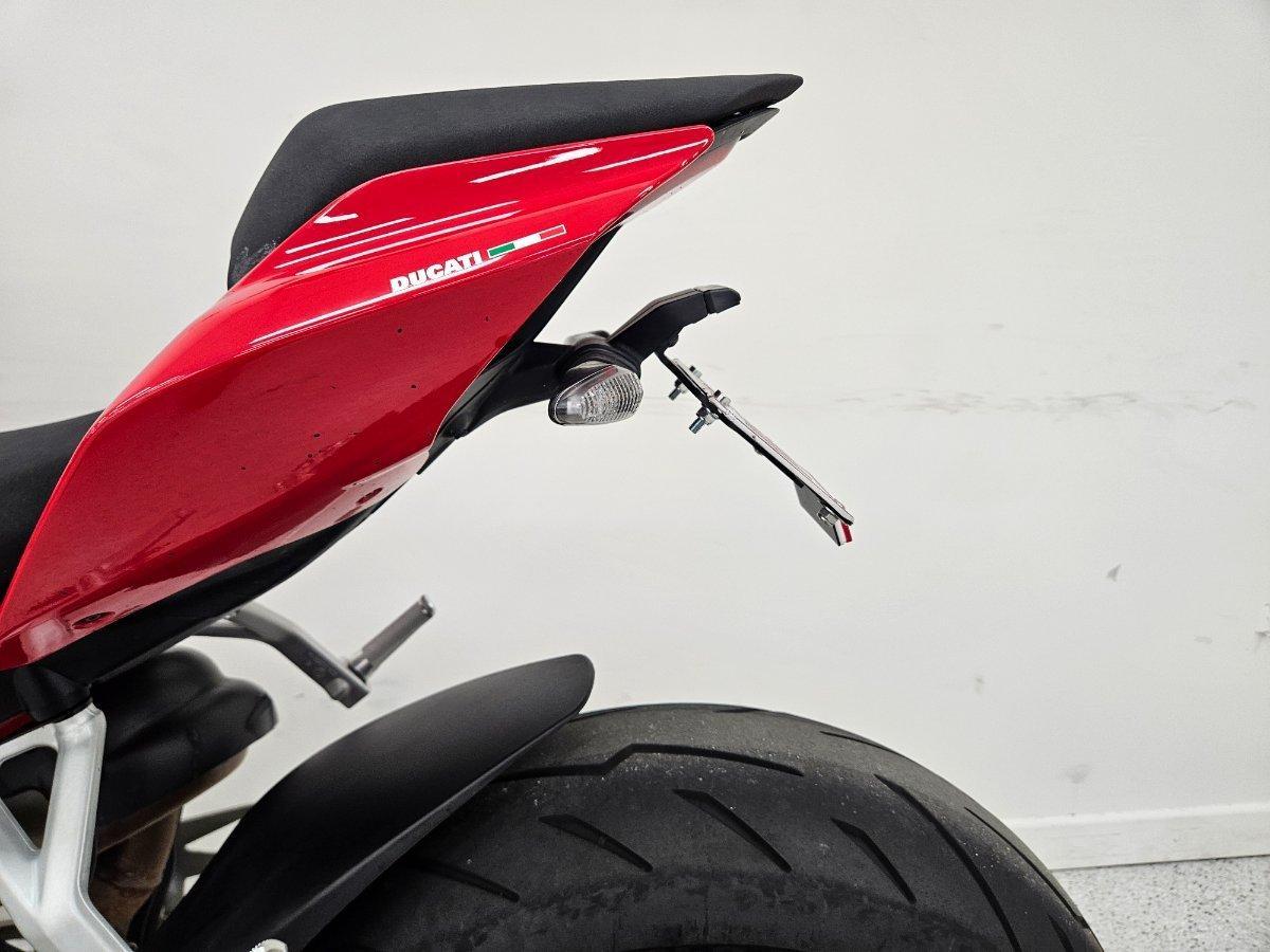 2022 DUCATI STREETFIGHTER V4 SPORTS