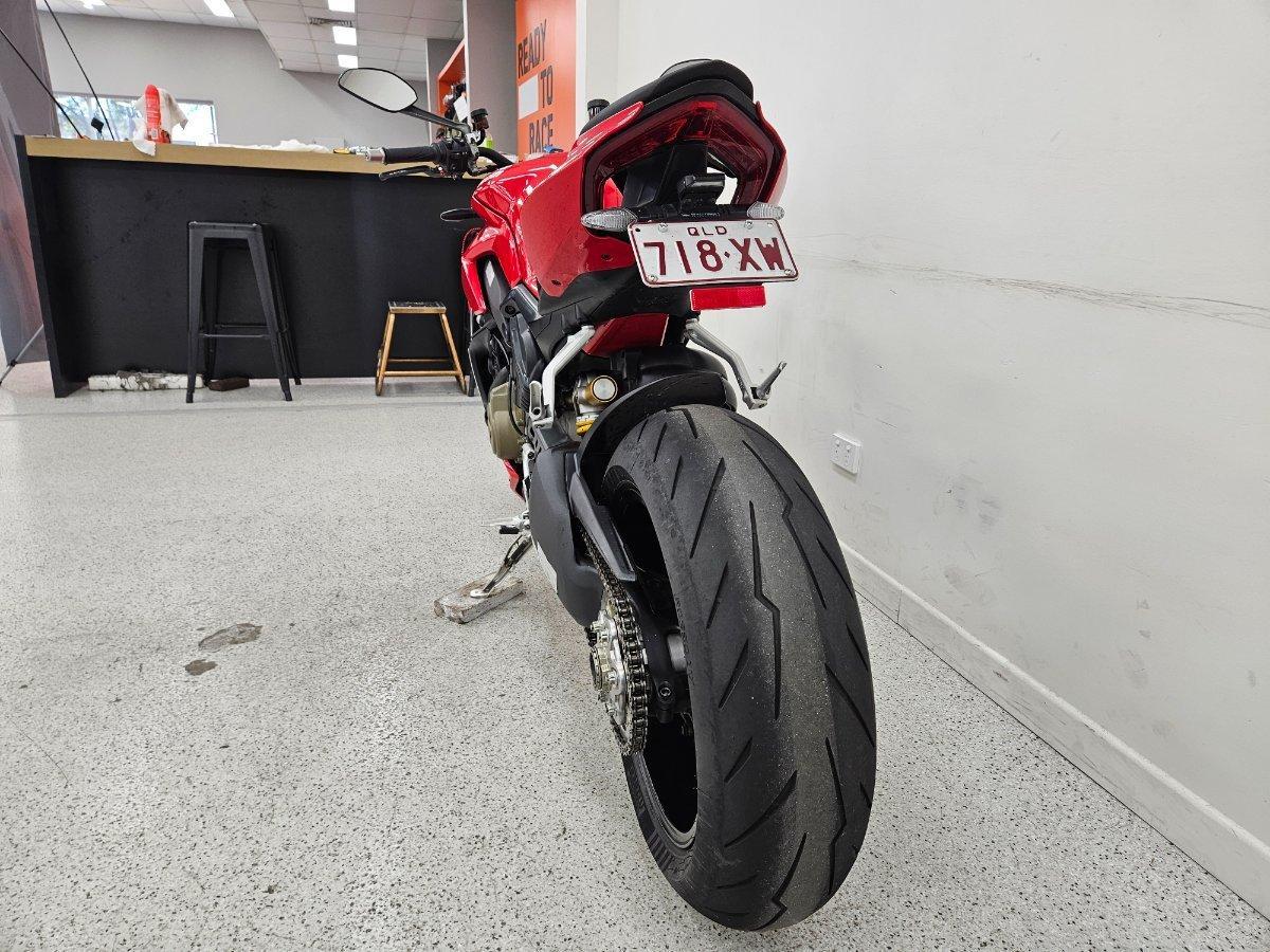 2022 DUCATI STREETFIGHTER V4 SPORTS