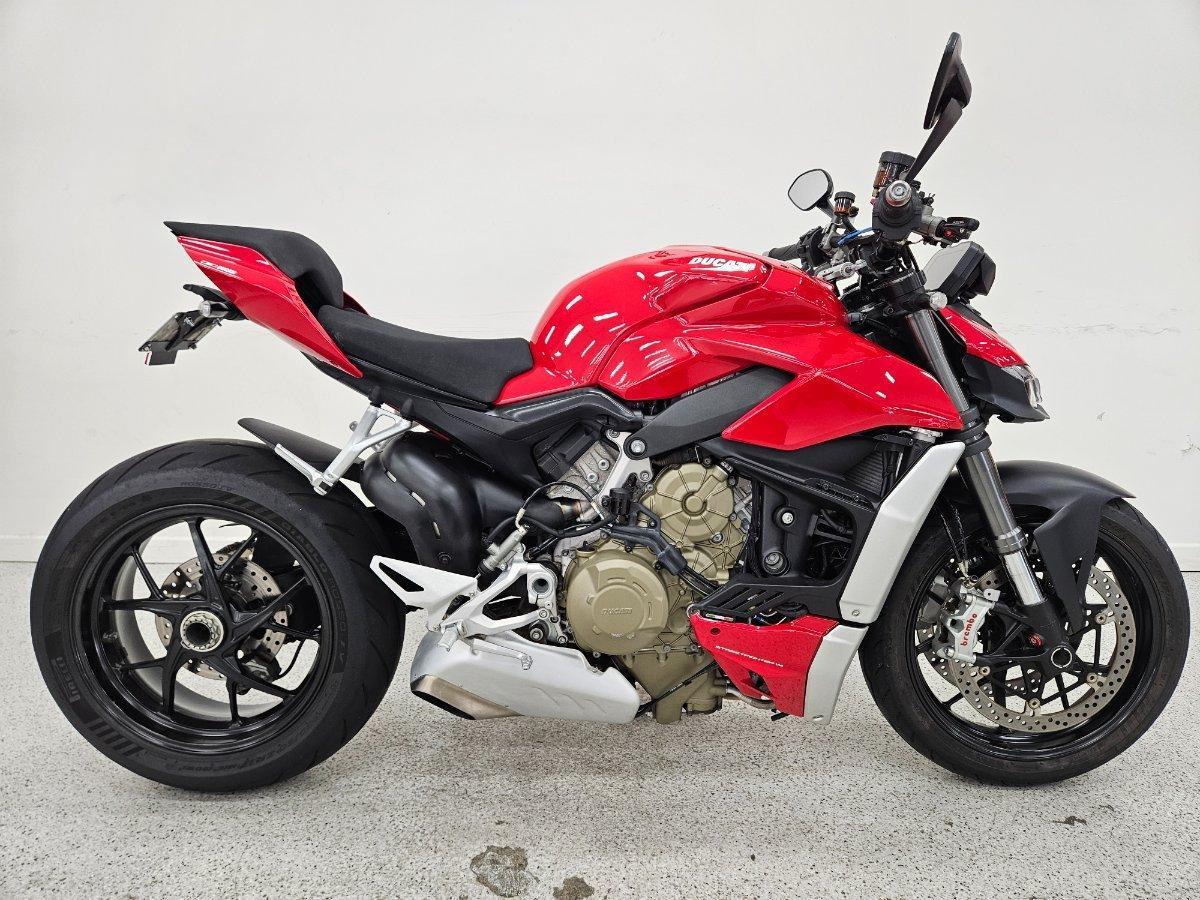 2022 DUCATI STREETFIGHTER V4 SPORTS