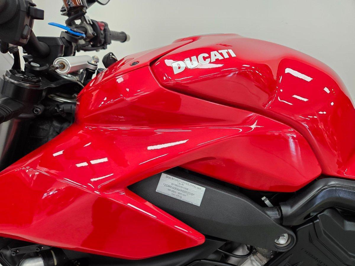 2022 DUCATI STREETFIGHTER V4 SPORTS