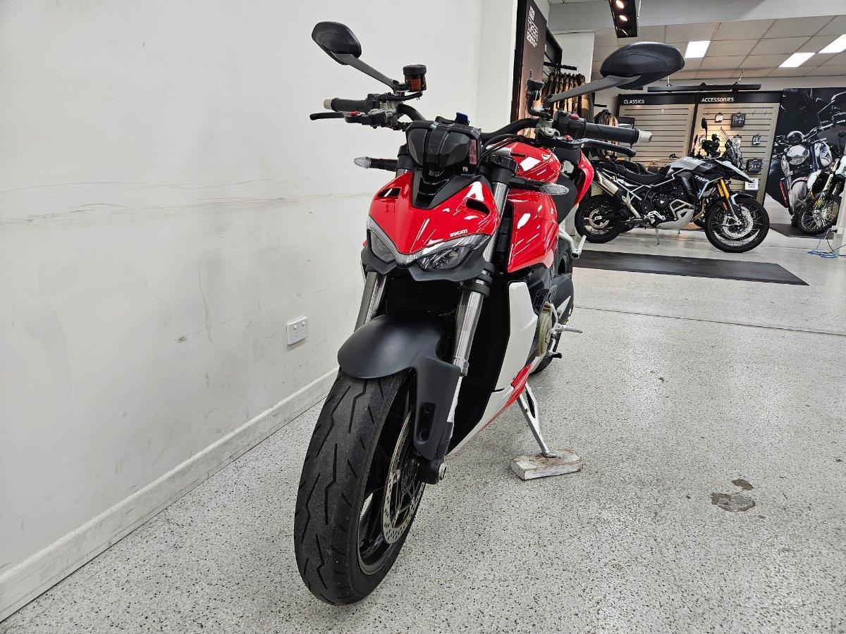 2022 DUCATI STREETFIGHTER V4 SPORTS